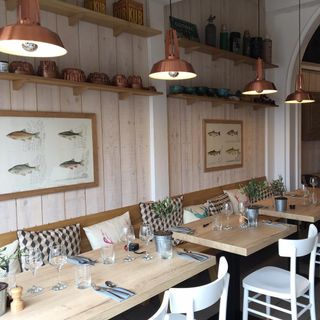 La Petite Table - 11