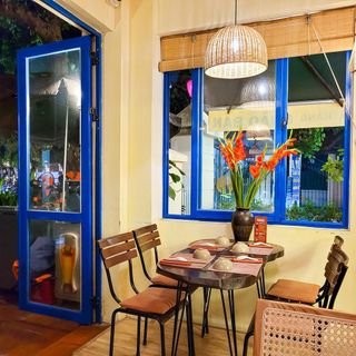 Chào Bạn (98 To Ngoc Van Street) - 1