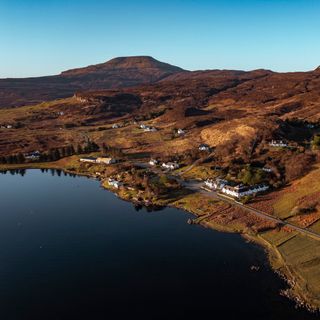 Three Chimneys & The House Over-By - 5
