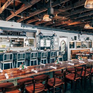 Leon's Oyster Shop - 4