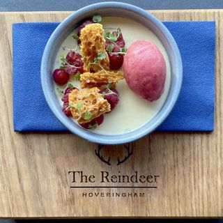 The Reindeer - Hoveringham - 3