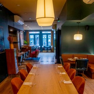 6 Restaurant - Brooklyn - 9