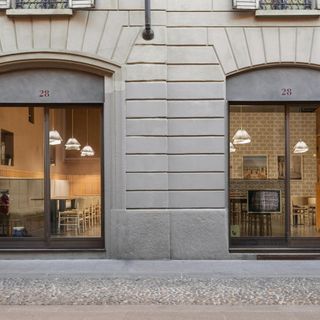 28 Posti - 1