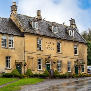 Horse & Groom - 7