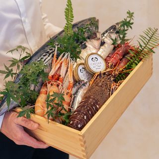Sushi Bar Hannah - 1