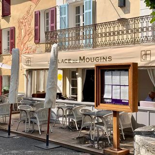 La Place de Mougins - 1