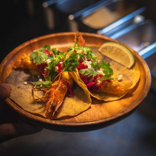 Los Tacos - 11