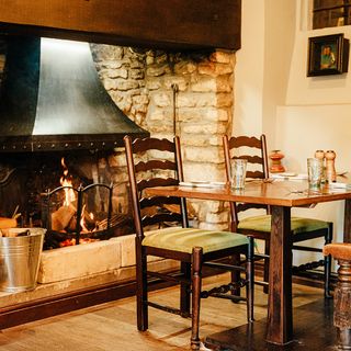 Castle Inn - 2