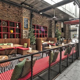 Bar-Roque Grill - 3