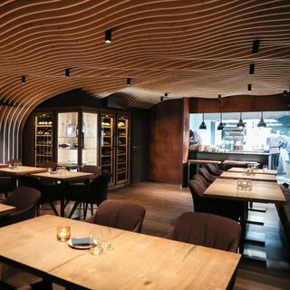 Bootshaus Bar & Grill - 2