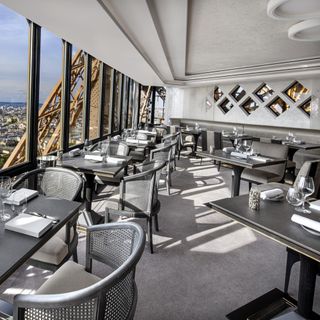 Le Jules Verne - 8