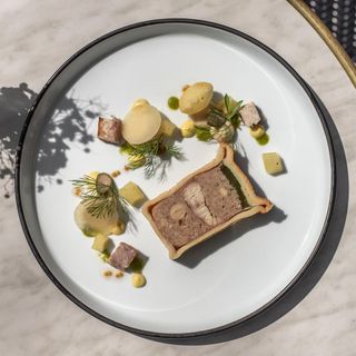 Bleue Bar Bistro - 5