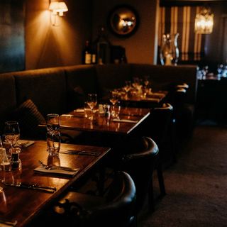 Chadwicks Inn - 4