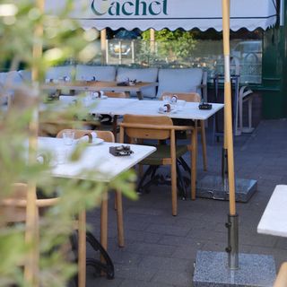 Cachet - 1