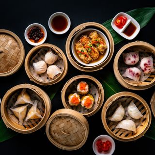 Wah Lok - 18