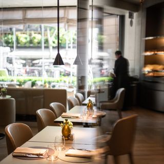 Emporio Armani Caffè - 8