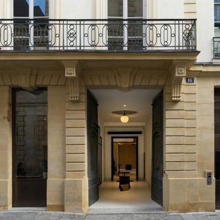 Ogata - Paris - 1