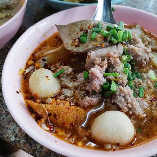 Rung Rueang Tung Pork Noodle - 4