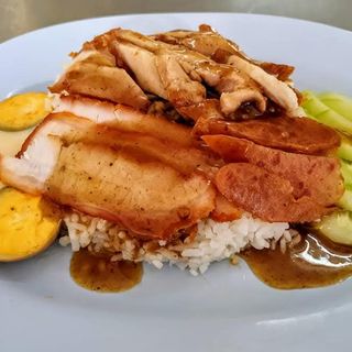 Heng Khao Moo Daeng - 0