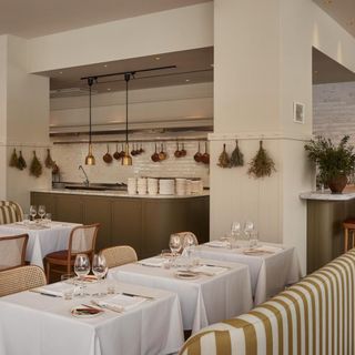 Café Savoy - 2