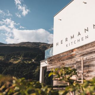 HERMANNS KITCHEN - 2