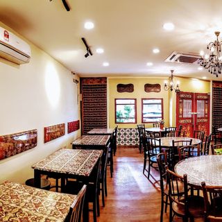 Nyonya Willow - 1