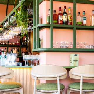 LEV. FOOD & WINE BAR - 4