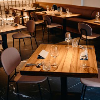 Georgie Bistro - 13