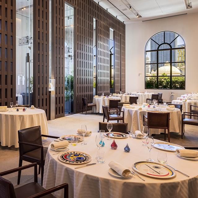 The refined interior of Guy Savoy Las Vegas at Caesars Palace