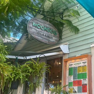 Moondog Cafe & Bakery - 3