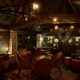 Hinds Head - 13