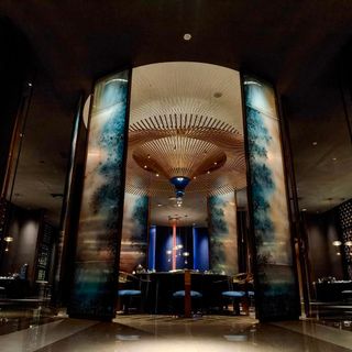 Four Seasons Pavilion · Rùn - 3