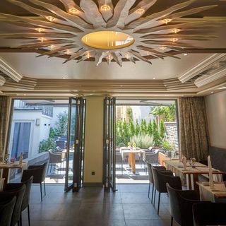 Heim's Restaurant - 10
