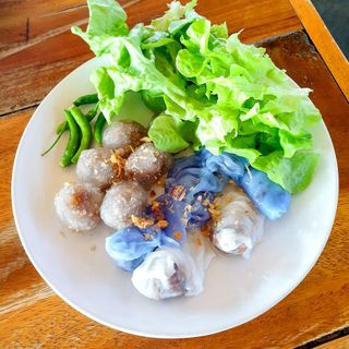 Khun Jaeng Guay Tiew Pak Mor Kao Wang - 2
