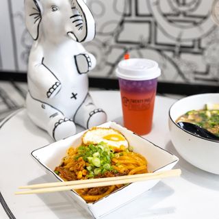 Twenty Pho Hour - 5