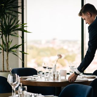 Restaurant élevé - 2