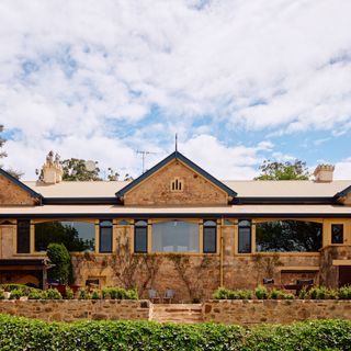 Hardy's Verandah - 1