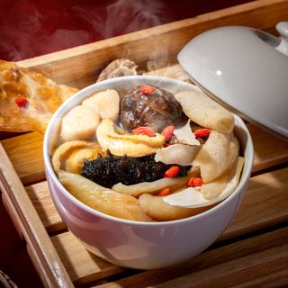 Wah Lok - 10