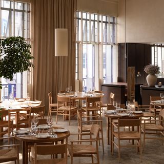 Peninsula House - 9