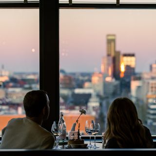 Restaurant élevé - 1