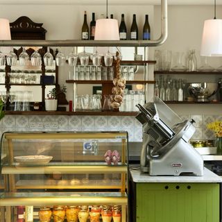 Café Deco - 1
