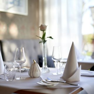 Kucher's Weinwirtschaft - 1