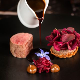 Alpin Gourmet Stube - 2