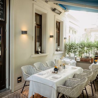 Erno's Bistro - 5