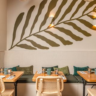 Qasti Green - Paris - 4