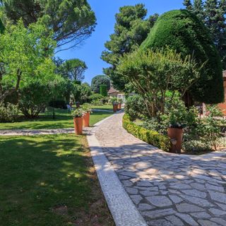 Auberge de Cassagne & Spa - Le Pontet - 3