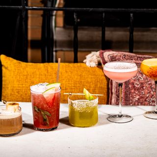 Residents Cafe & Bar - 2