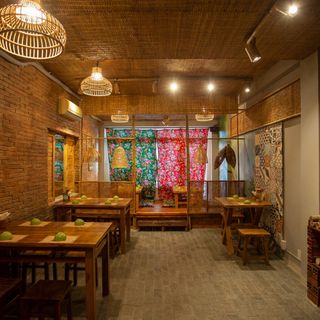Bếp Mẹ ỉn (Le Thanh Ton Street) - 1