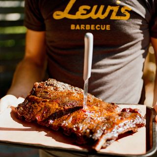 Lewis Barbecue - 6