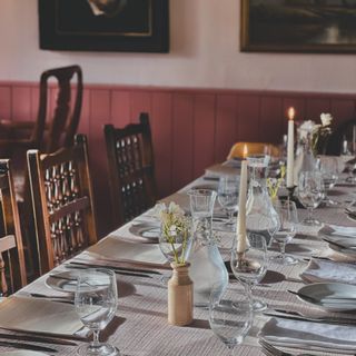 Greyhound Inn - 13
